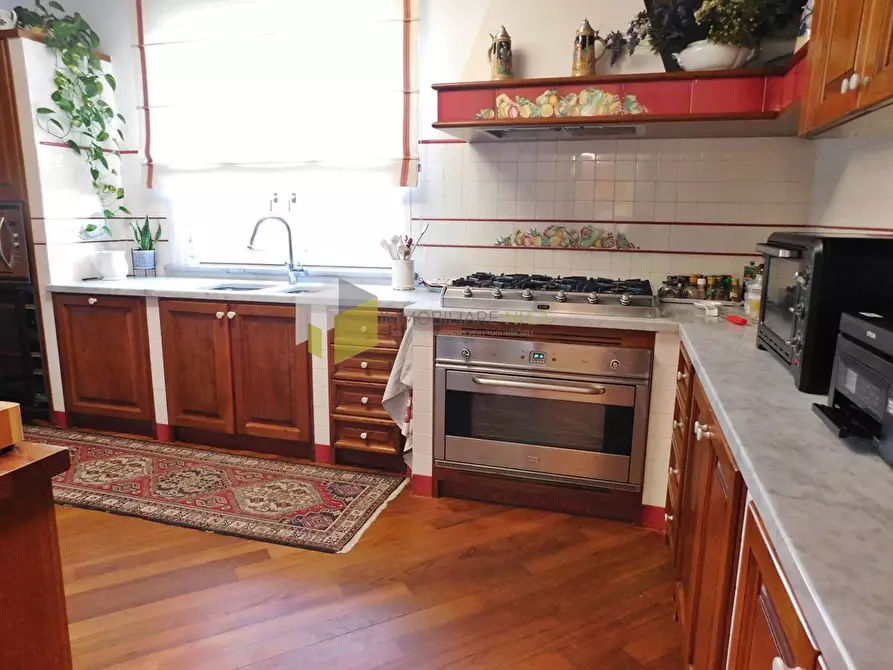 Immagine 48 di Villa in vendita  a Pisa