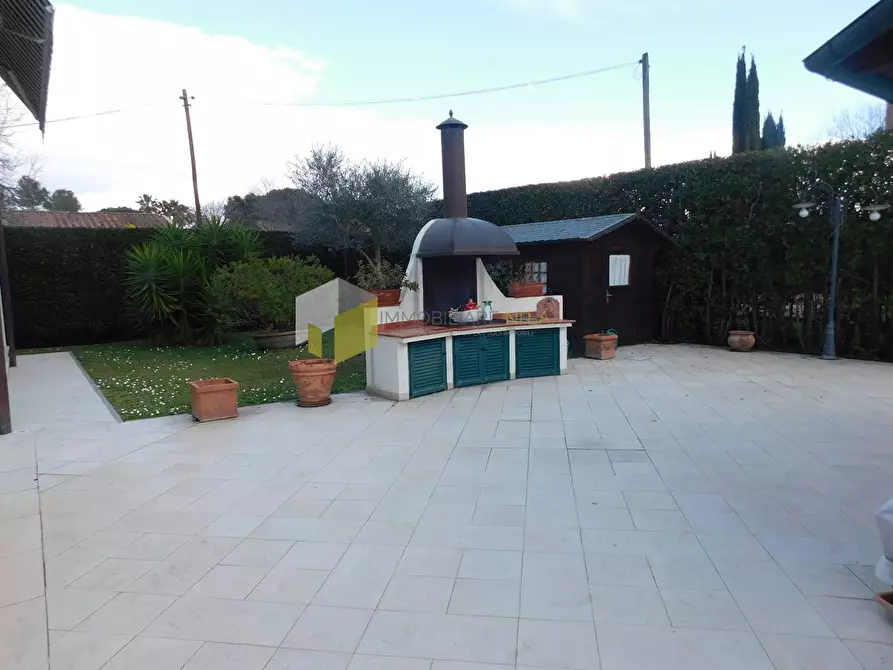 Immagine 52 di Villa in vendita  a Pisa