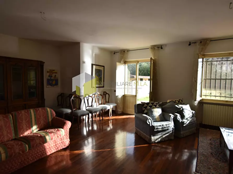 Immagine 5 di Villa in vendita  a Pisa