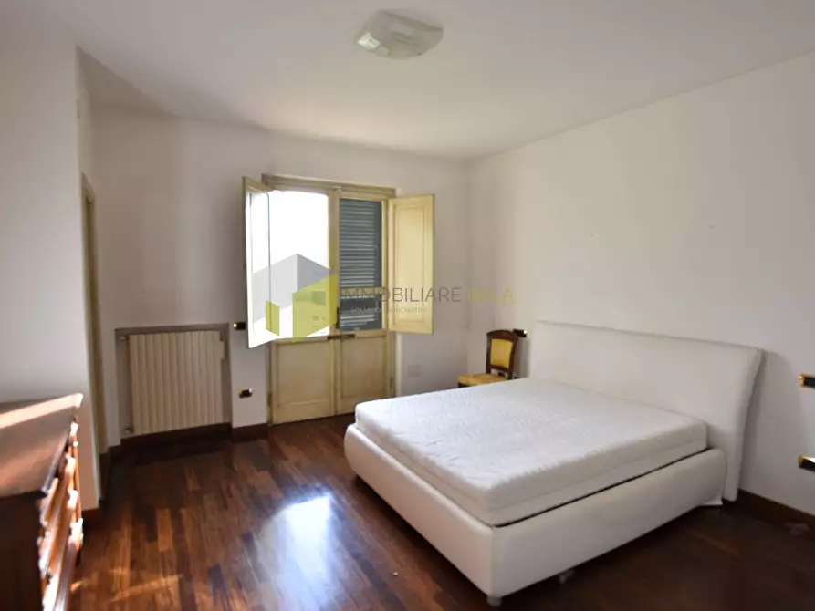 Immagine 12 di Villa in vendita  a Pisa