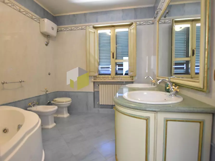 Immagine 17 di Villa in vendita  a Pisa