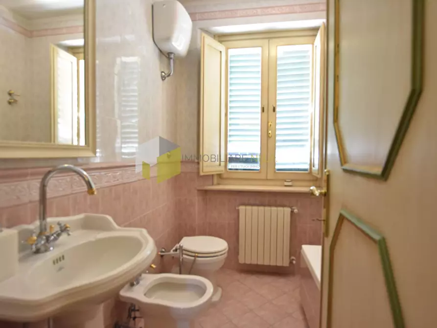 Immagine 25 di Villa in vendita  a Pisa