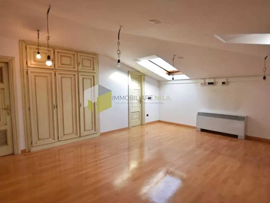 Immagine 35 di Villa in vendita  a Pisa