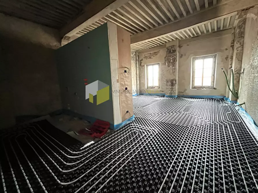 Immagine 12 di Appartamento in vendita  a Pisa