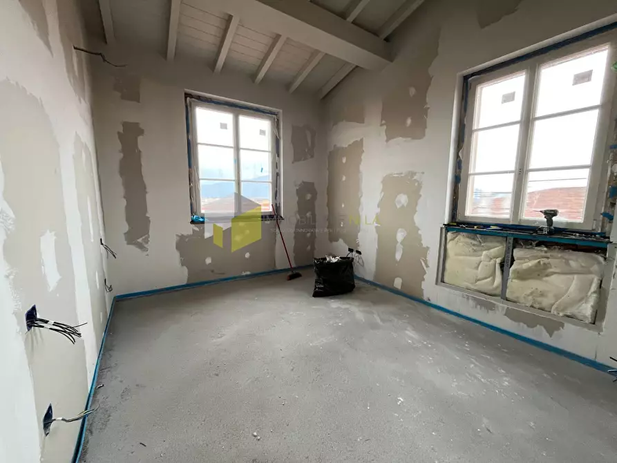 Immagine 10 di Appartamento in vendita  a Pisa