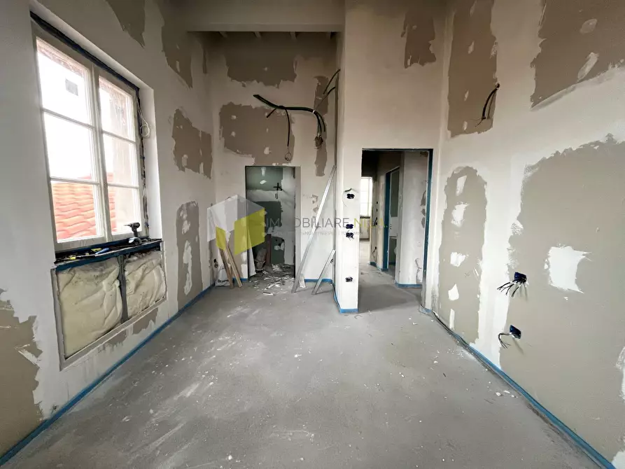 Immagine 11 di Appartamento in vendita  a Pisa