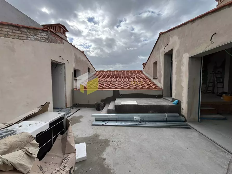 Immagine 4 di Appartamento in vendita  a Pisa