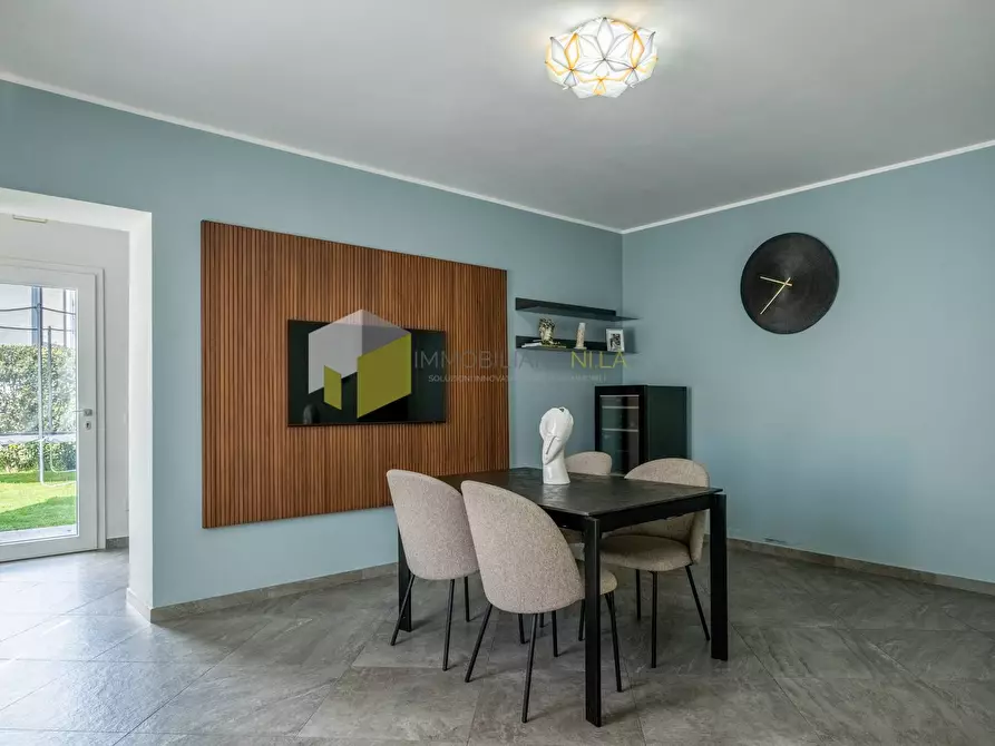 Immagine 11 di Villa in vendita  a San Giuliano Terme