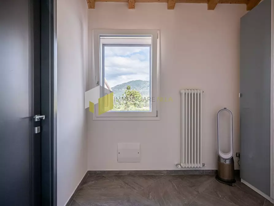 Immagine 31 di Villa in vendita  a San Giuliano Terme