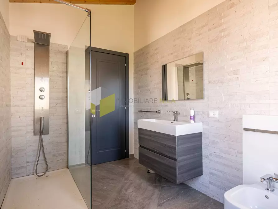 Immagine 34 di Villa in vendita  a San Giuliano Terme