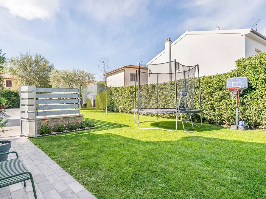 Immagine 35 di Villa in vendita  a San Giuliano Terme