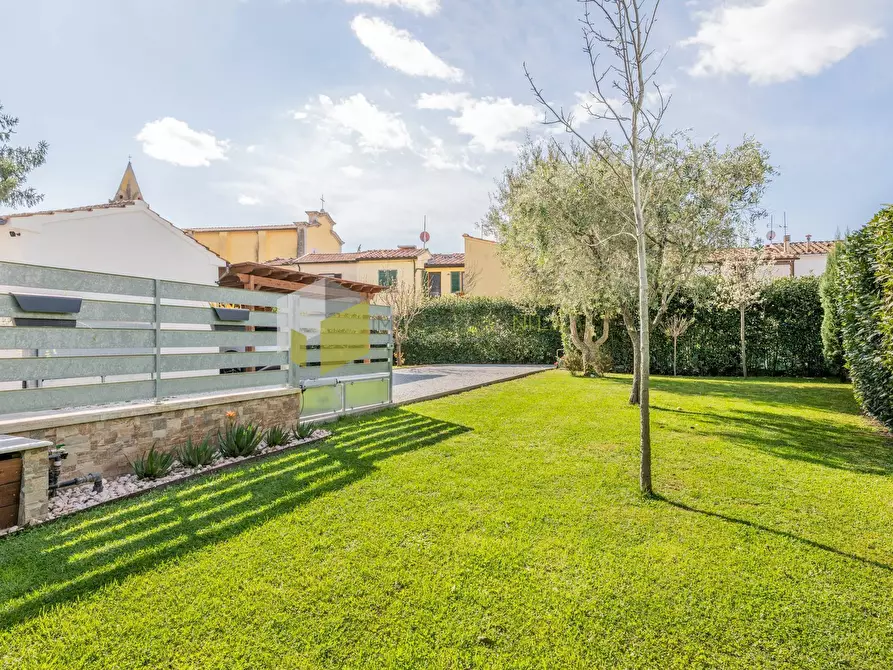 Immagine 36 di Villa in vendita  a San Giuliano Terme