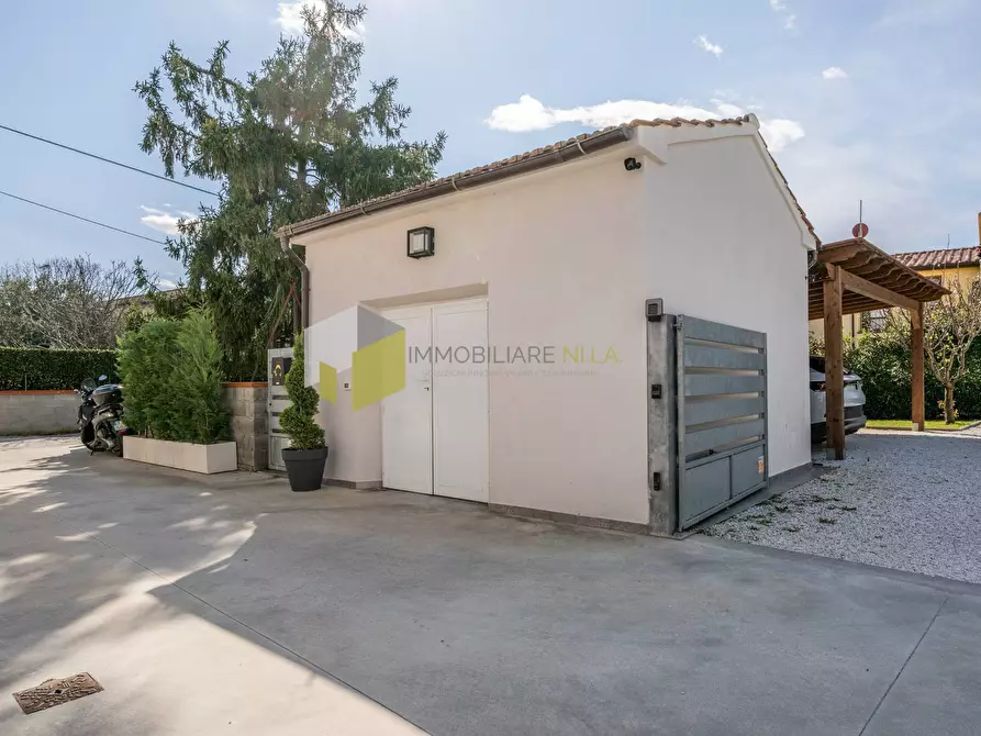 Immagine 37 di Villa in vendita  a San Giuliano Terme