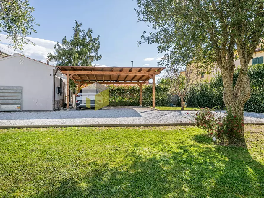 Immagine 40 di Villa in vendita  a San Giuliano Terme