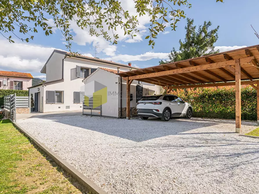 Immagine 41 di Villa in vendita  a San Giuliano Terme