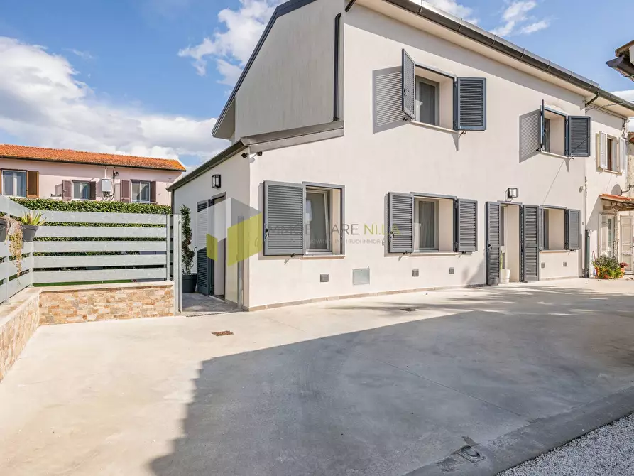 Immagine 42 di Villa in vendita  a San Giuliano Terme