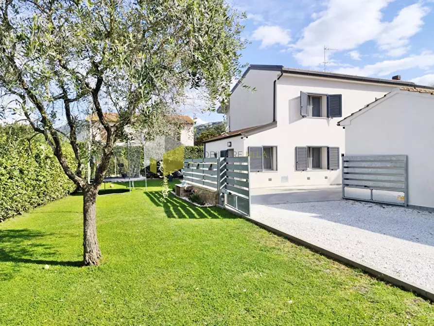 Immagine 44 di Villa in vendita  a San Giuliano Terme