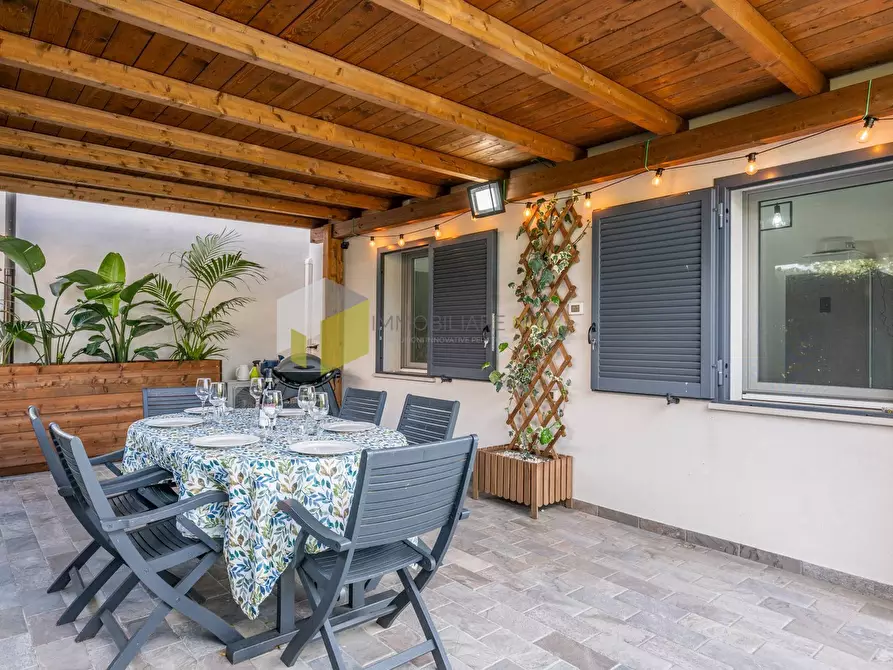 Immagine 47 di Villa in vendita  a San Giuliano Terme