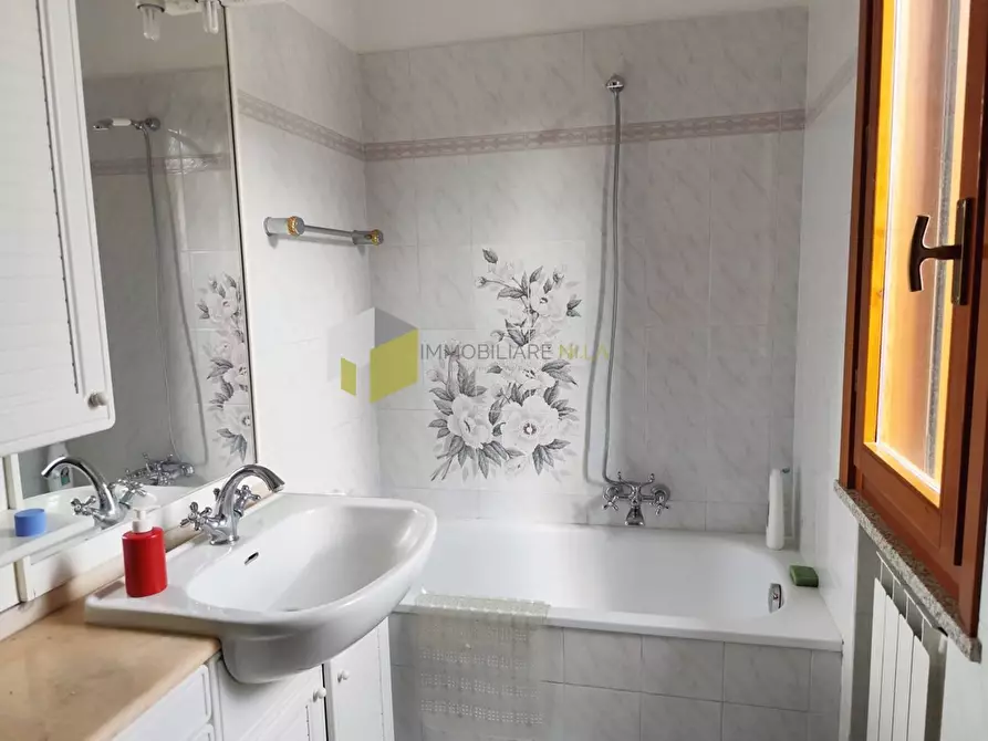 Immagine 19 di Villetta a schiera in vendita  a Vecchiano