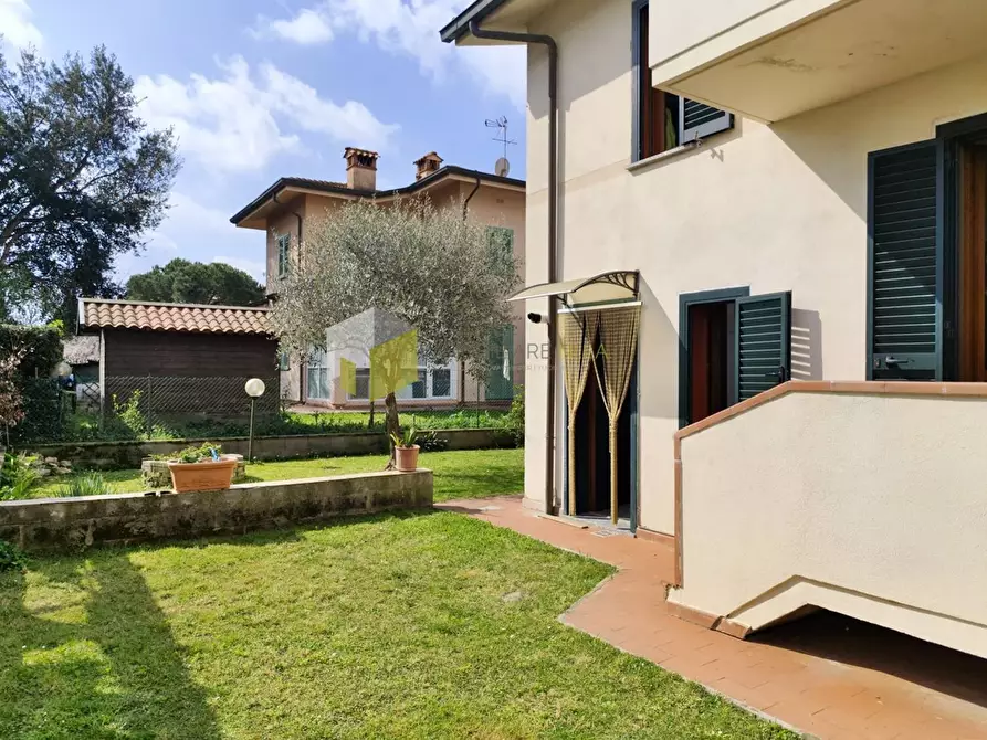 Immagine 24 di Villetta a schiera in vendita  a Vecchiano