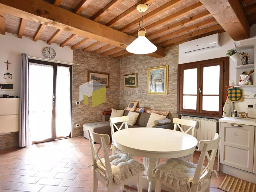 Immagine 5 di Appartamento in vendita  a San Giuliano Terme