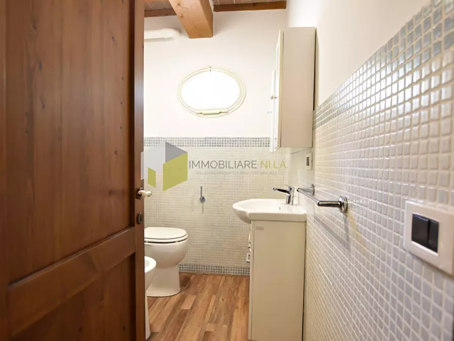 Immagine 13 di Appartamento in vendita  a San Giuliano Terme