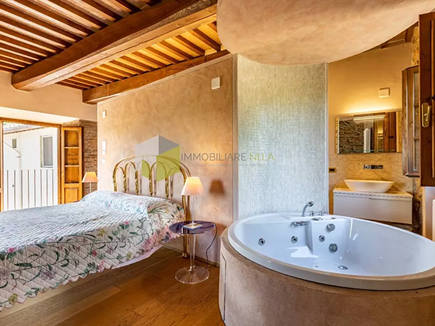 Immagine 47 di Rustico / casale in vendita  a Vicopisano