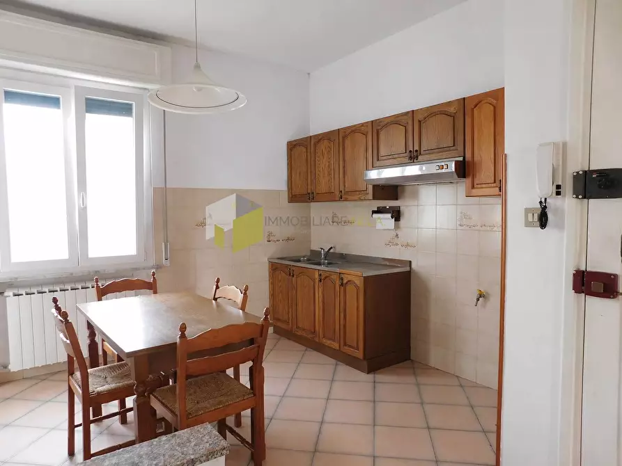 Immagine 1 di Appartamento in vendita  a Pisa