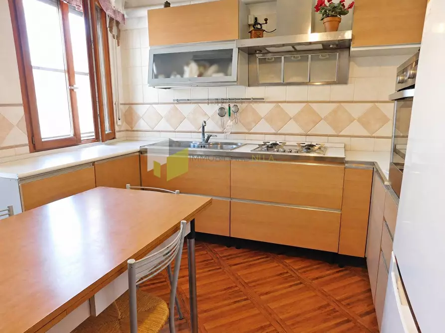 Immagine 14 di Appartamento in vendita  a Pisa