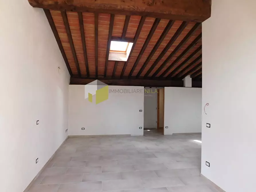 Immagine 9 di Casa semindipendente in vendita  a Vecchiano