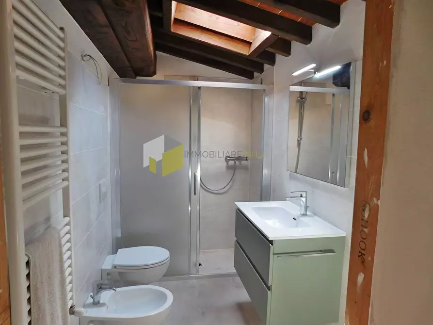 Immagine 11 di Casa semindipendente in vendita  a Vecchiano