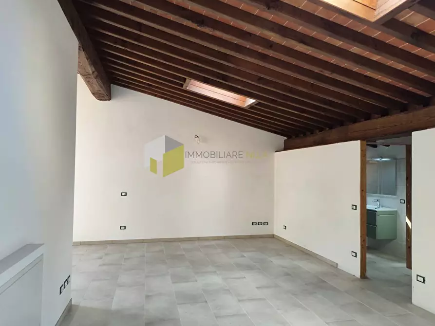 Immagine 27 di Casa semindipendente in vendita  a Vecchiano