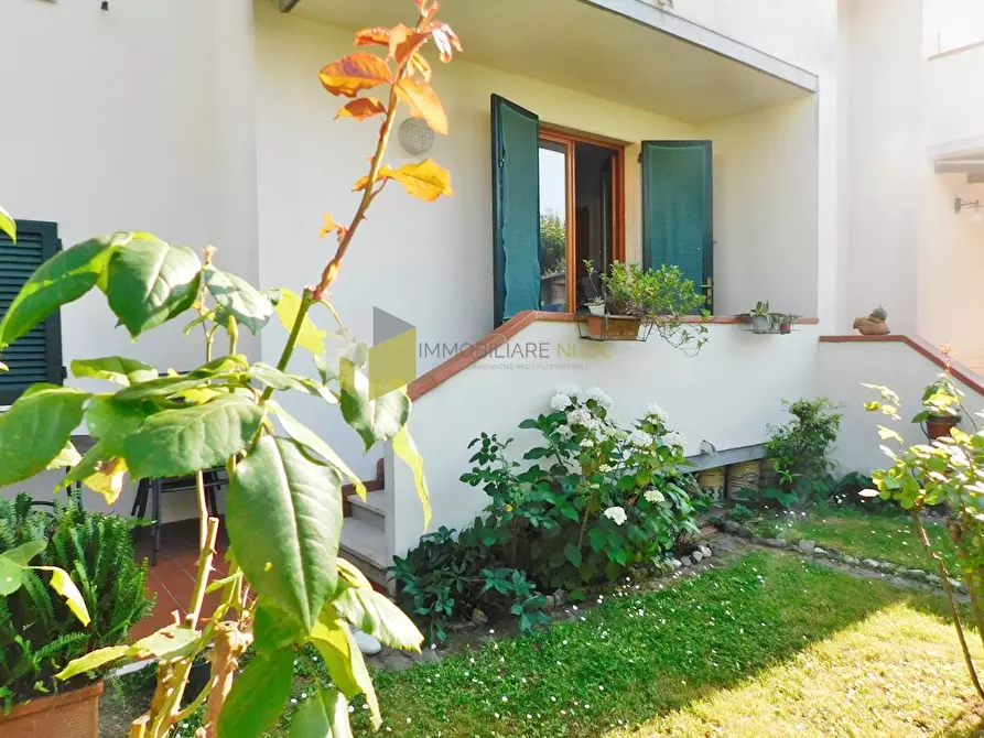 Immagine 12 di Villetta a schiera in vendita  a Vecchiano
