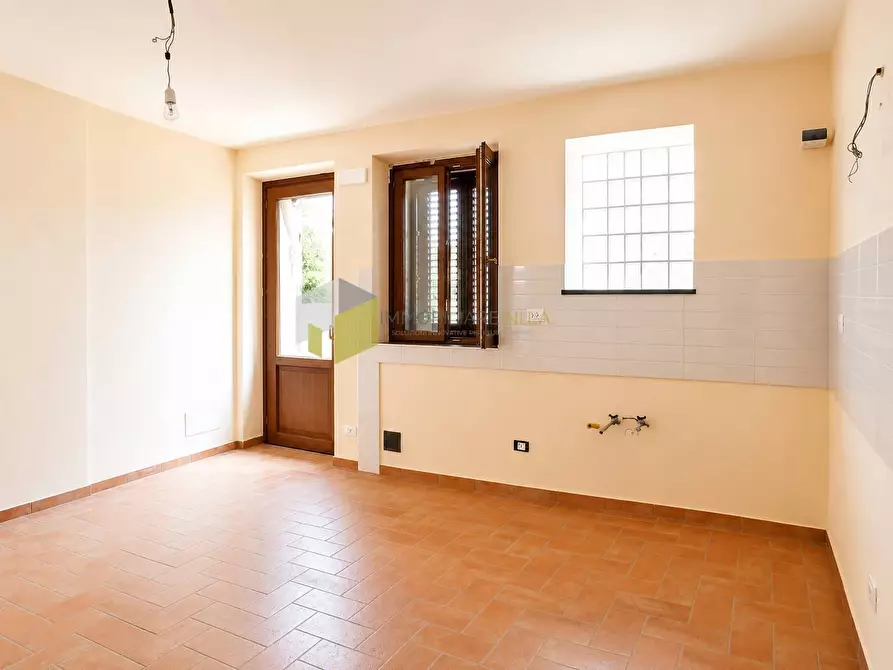 Immagine 9 di Casa indipendente in vendita  a San Giuliano Terme