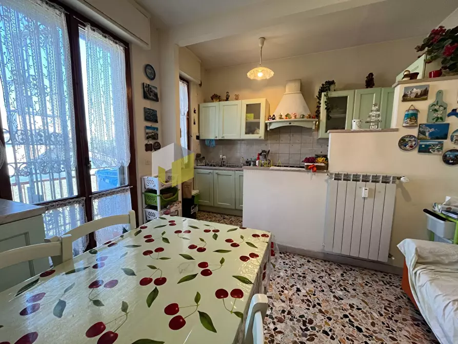 Immagine 7 di Appartamento in vendita  a San Giuliano Terme