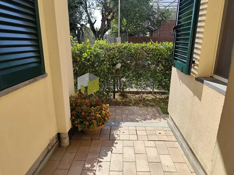 Immagine 22 di Appartamento in vendita  a Pisa