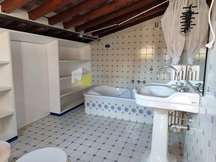 Immagine 26 di Casa indipendente in vendita  a Pisa