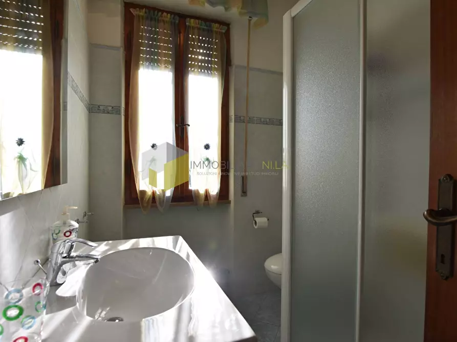 Immagine 39 di Palazzo in vendita  a Pisa