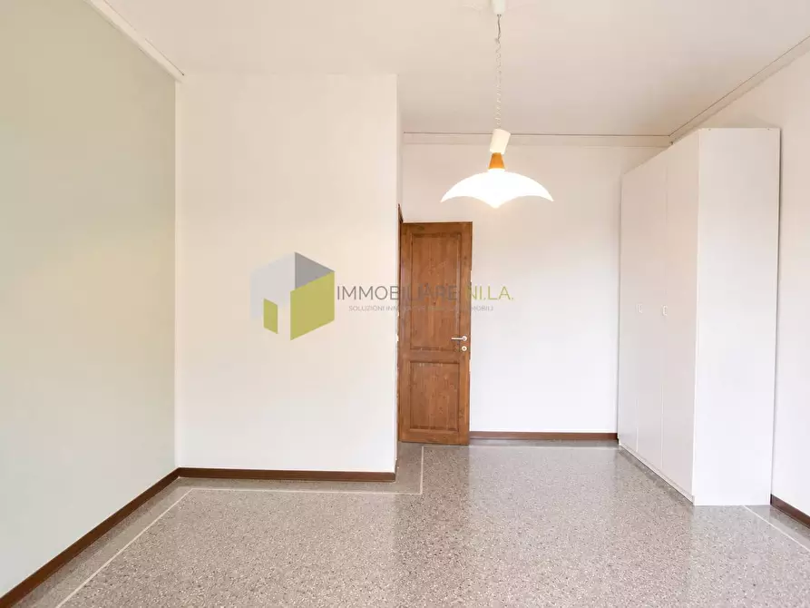 Immagine 12 di Appartamento in vendita  a Pisa