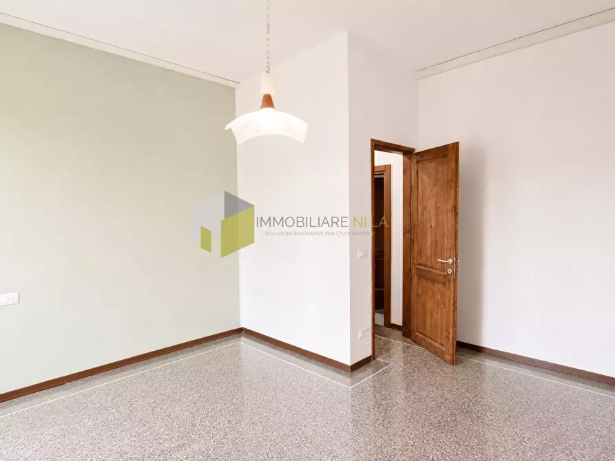 Immagine 13 di Appartamento in vendita  a Pisa