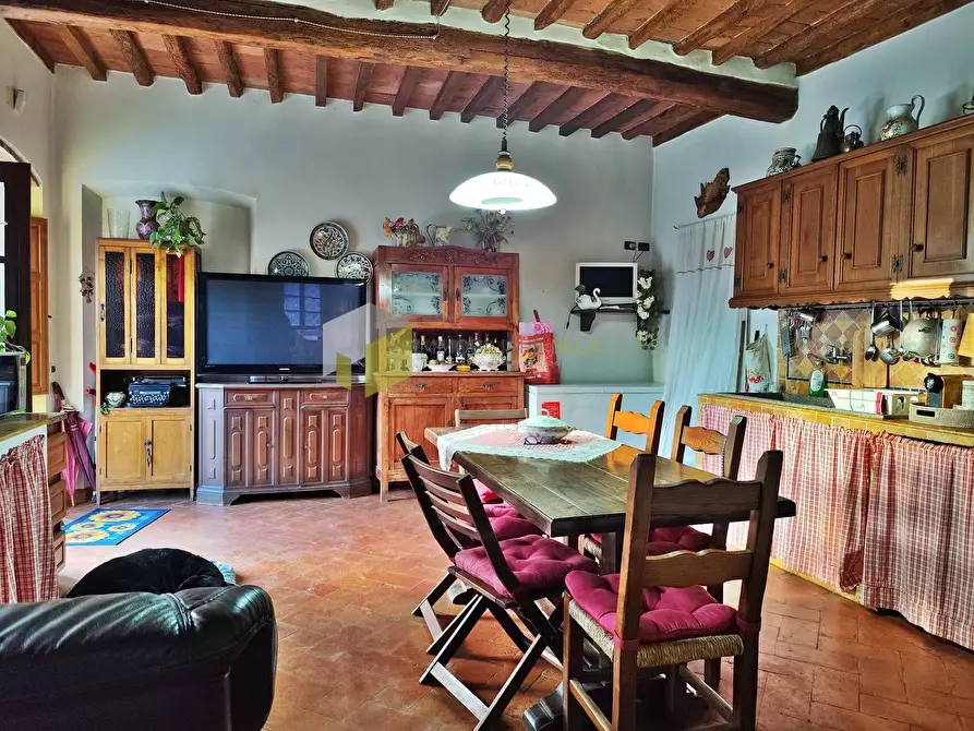 Immagine 26 di Rustico / casale in vendita  a San Giuliano Terme