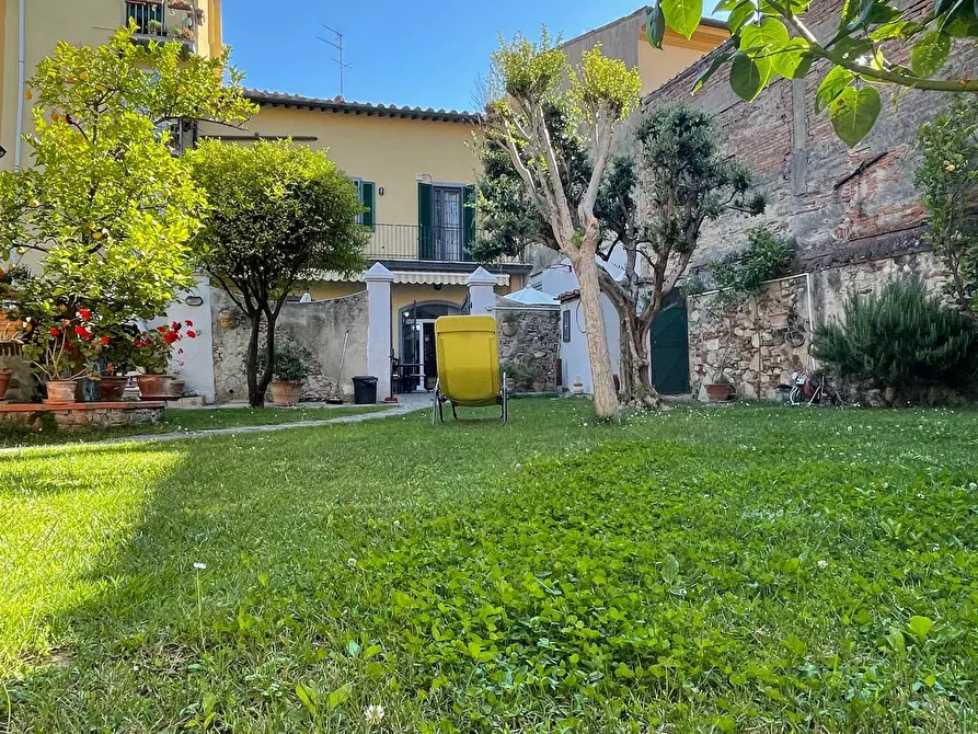 Immagine 1 di Casa indipendente in vendita  a Pisa