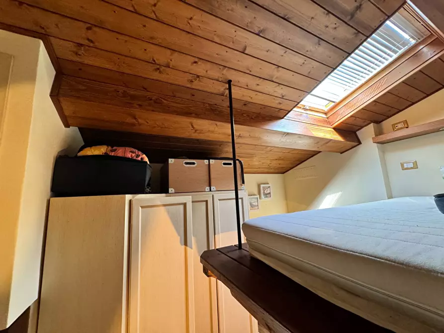 Immagine 13 di Appartamento in vendita  a Vecchiano