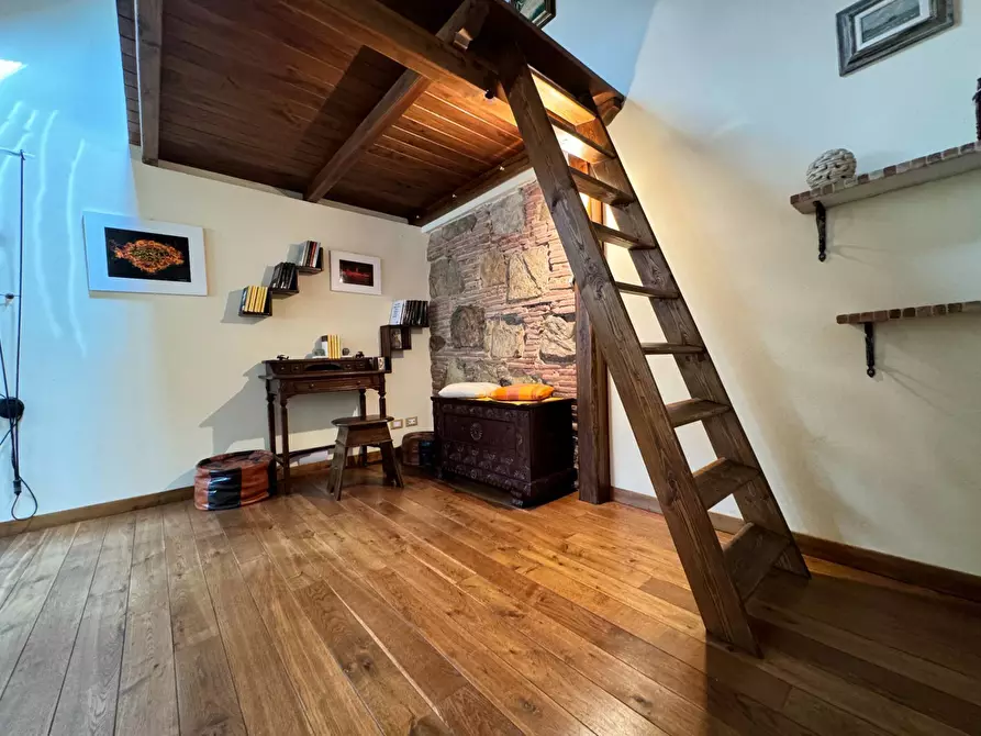 Immagine 16 di Appartamento in vendita  a Vecchiano