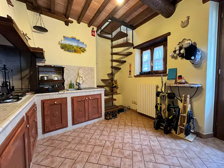 Immagine 20 di Appartamento in vendita  a Vecchiano