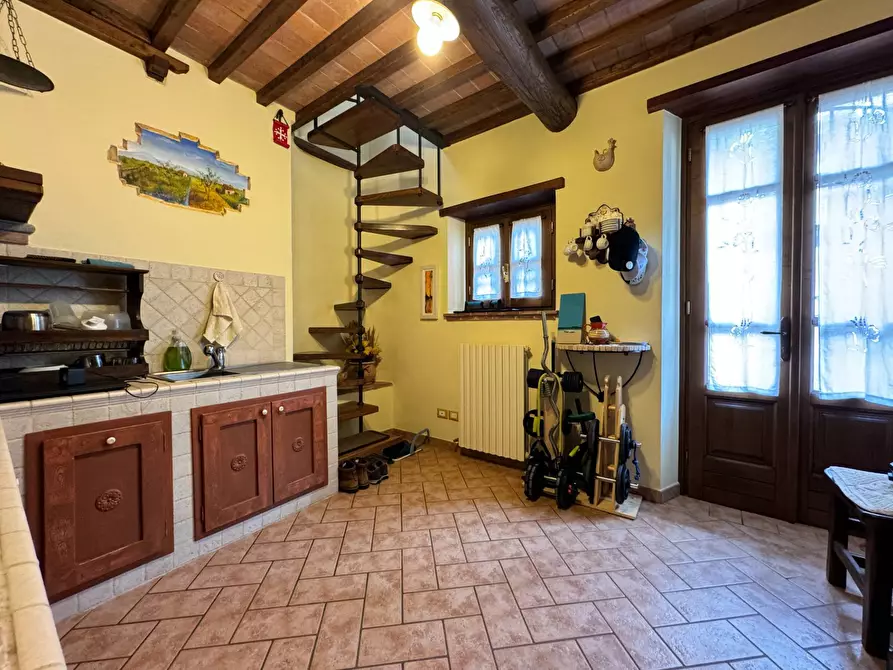 Immagine 22 di Appartamento in vendita  a Vecchiano