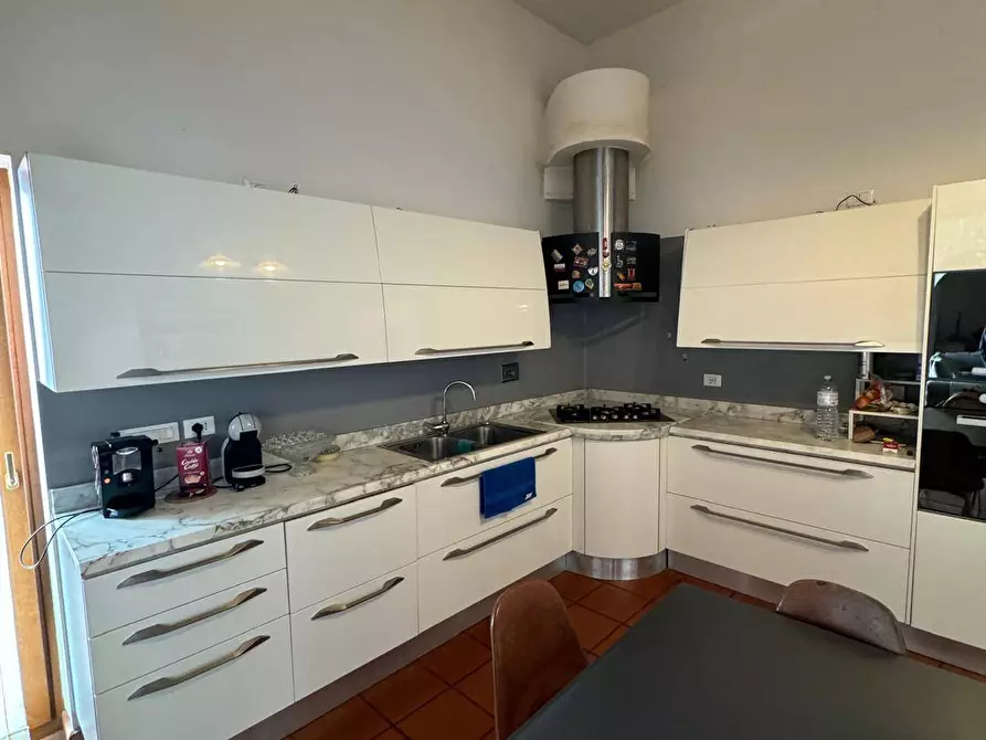 Immagine 2 di Appartamento in vendita  a Pisa