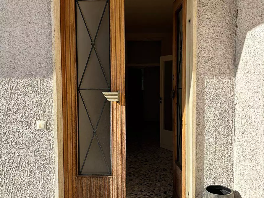 Immagine 10 di Villa in vendita  a Pisa