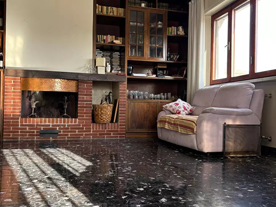 Immagine 4 di Villa in vendita  a Pisa