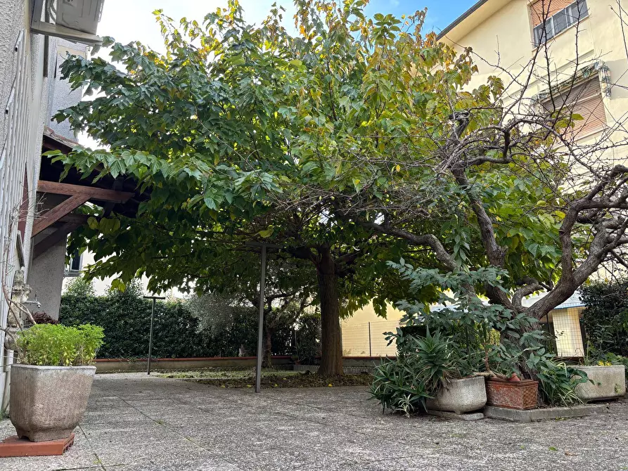 Immagine 68 di Villa in vendita  a Pisa